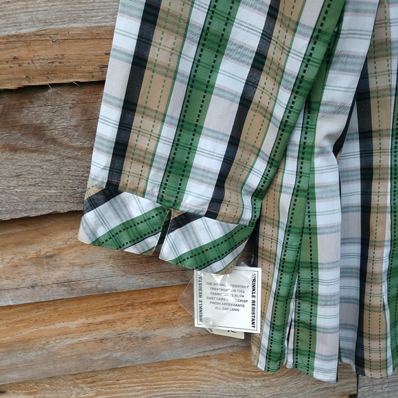 SOLD  Kim Rogers Woman's Plaid Top Button Front Wrinkle Resists 3/4 Sleeves NWT. - Picture 5 of 12